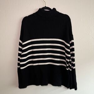 Gap black and white striped turtleneck sweater